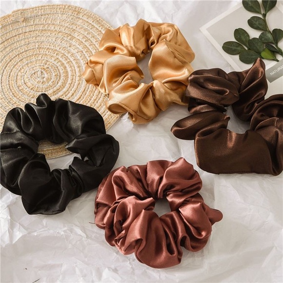 Anthropologie Accessories - NWT Rylan Satin Scrunchie in Black
